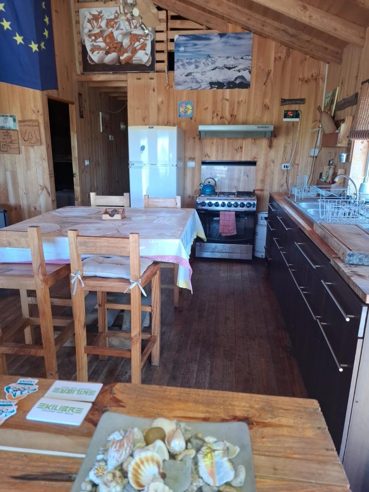 קורניפה Ekilibre Surf Eco Hostal מראה חיצוני תמונה